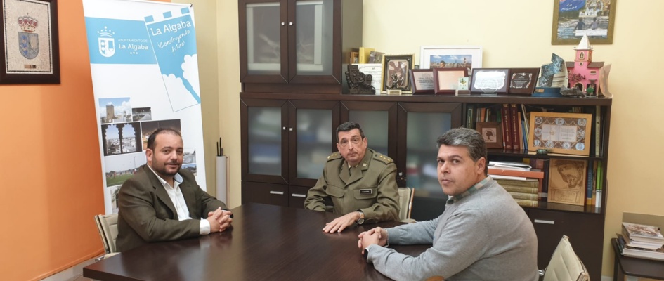 DELEGADO DEFENSA VISITA LA ALGABA