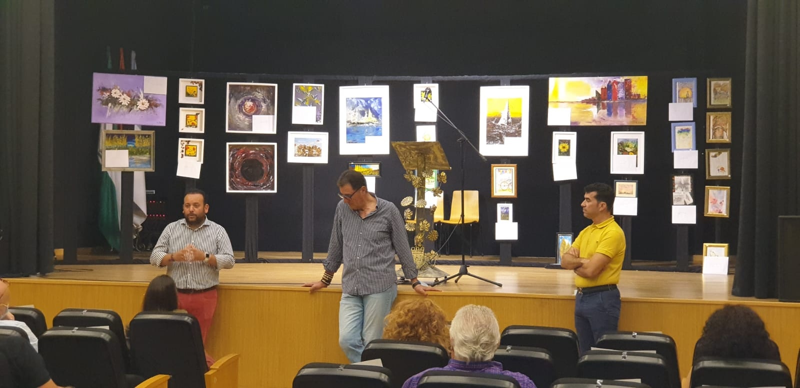 ACTO ENTREGA CUADROS MANUEL SANTOS